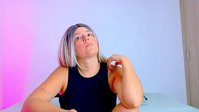 kimandluのライブXXXチャット