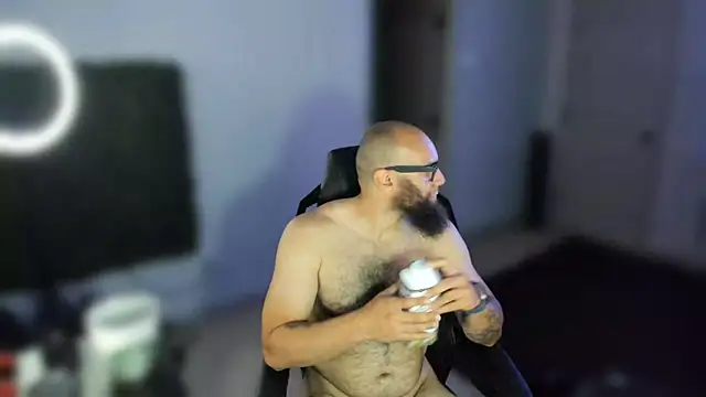 Chatroom XXX en direct de MastaWolfy