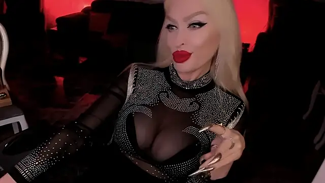 Živý XXX chat FinDomGod