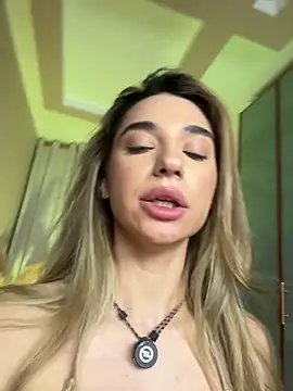 Онлайн чат XXX ItalianGirl