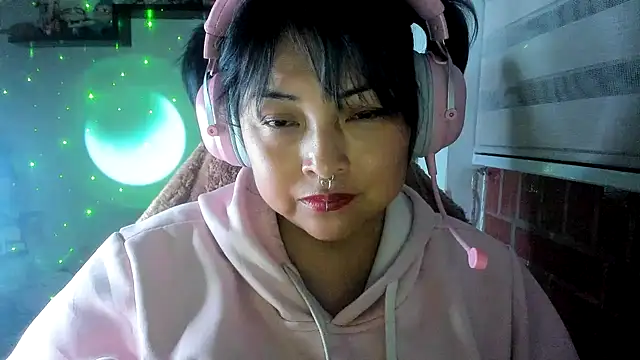 Chatroom XXX en direct de Shaddycute_