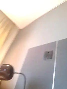 Vickyins480000 在線直播表演