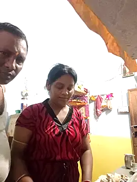 Pokazy przed kamerką – Priyasexcpl