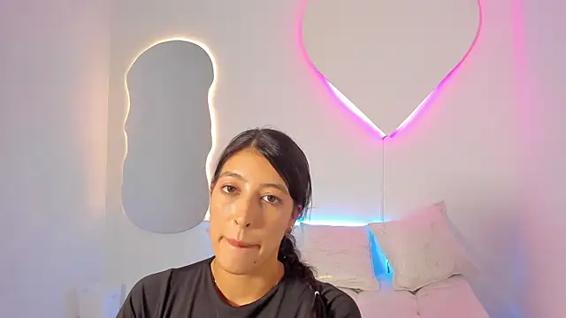 AdharaHamilton_'s Live XXX Chat