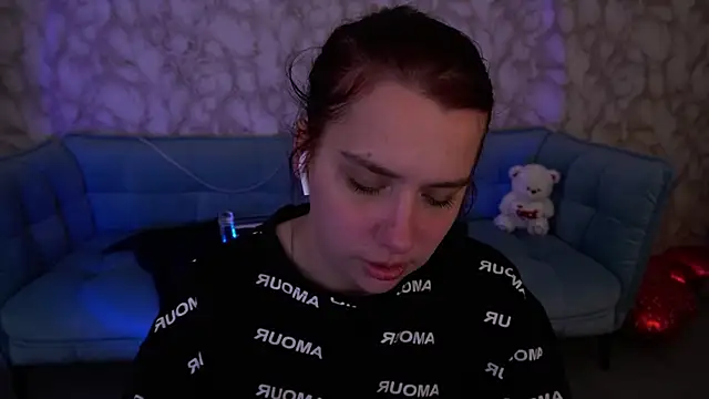 LiviaShy's Live XXX Chat