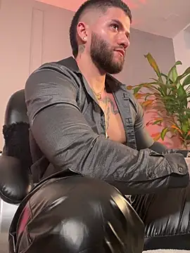 Chat XXX en directo de Frank_Farrell