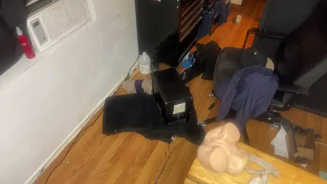 leanjamesdean: διαδικτυακό σόου στην κάμερα