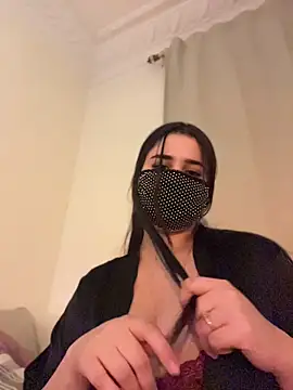 GLAMOURk Adlı Modelin Canlı XXX Sohbeti