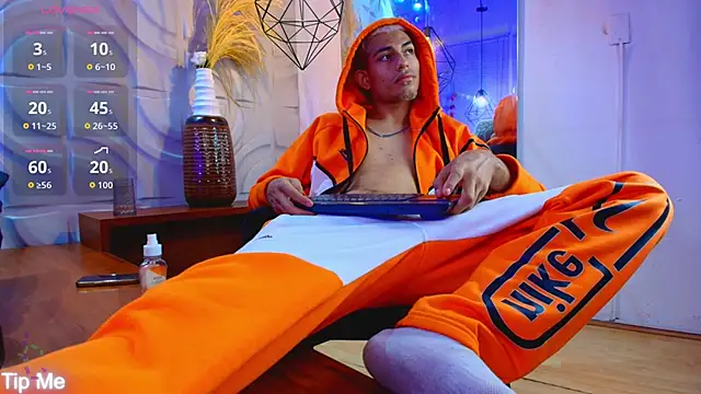 Show modela ItsZairen na web-kameri