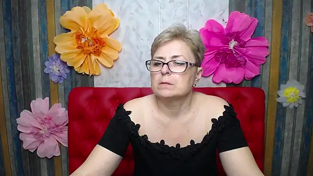 EmiliaGree live XXX chat