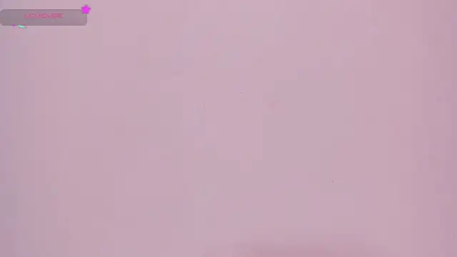 MissCurvyTop's Live XXX Chat