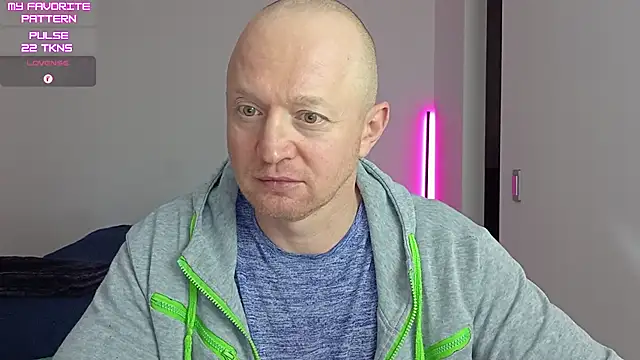 Chat +18 de kevintyler69 ao vivo