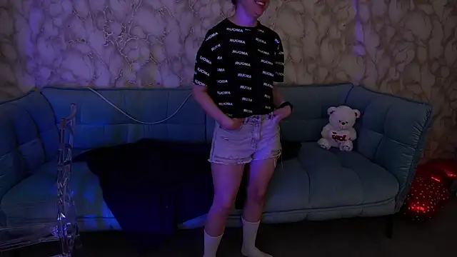 LiviaShy Live XXX Chat