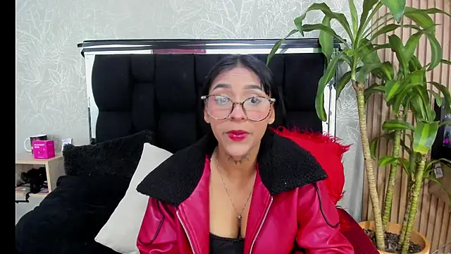 Chat XXX Live LesliePetit