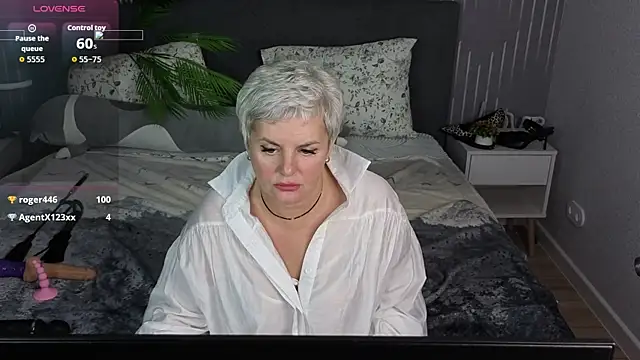 Show Webcam de Linda_Zef1r