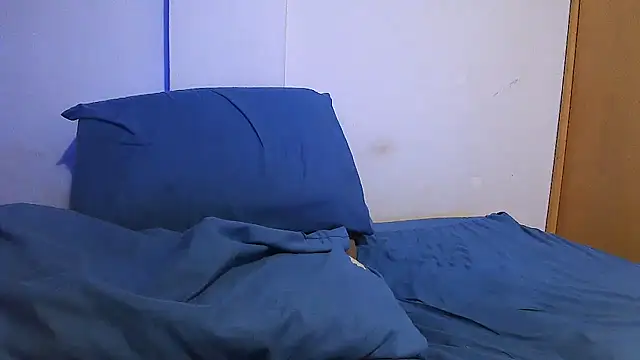 Show modela macho_fit na web-kameri