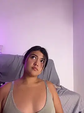 Chatroom XXX en direct de alisson_carolina73