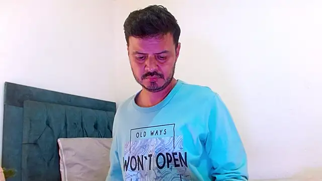 cedrixx10 Adlı Modelin Canlı XXX Sohbeti