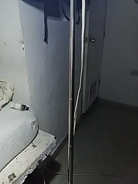 KarameloVzla Adlı Modelin Canlı XXX Sohbeti