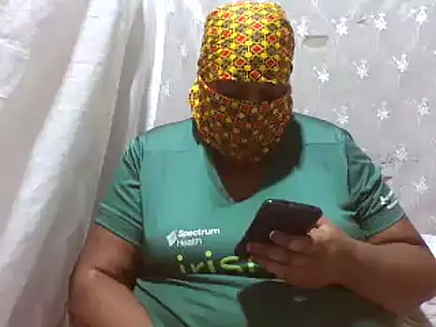 annal_gal: διαδικτυακό σόου στην κάμερα