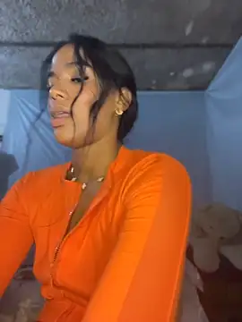 FlorSalvaje_ Chat XXX live