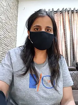 Chat XXX ao vivo de tinaarora