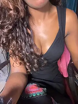 XXX chat uživo modela Indian-Squirt