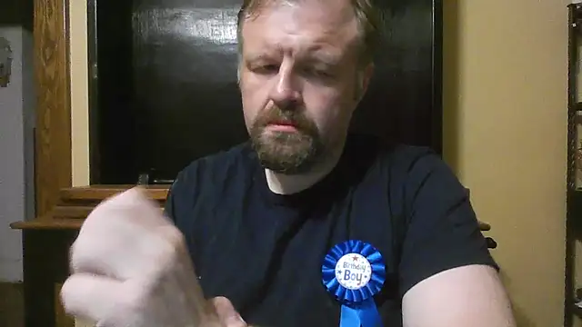 TheOneDonShaun: διαδικτυακό σόου στην κάμερα