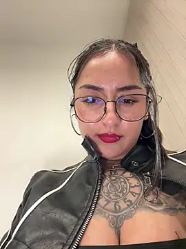 Rae_Lil_White Chat XXX live