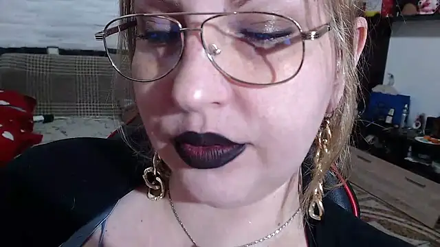 piticaforever's Live XXX Chat