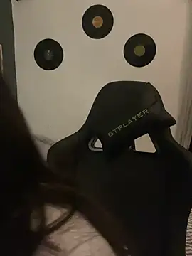 miacanela_xo élő XXX-chatje