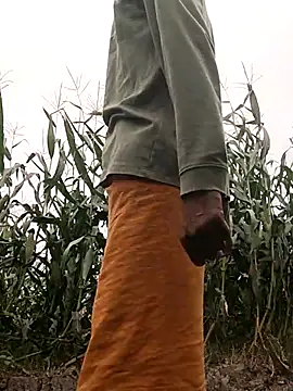 Show modela ThethunderPo na web-kameri