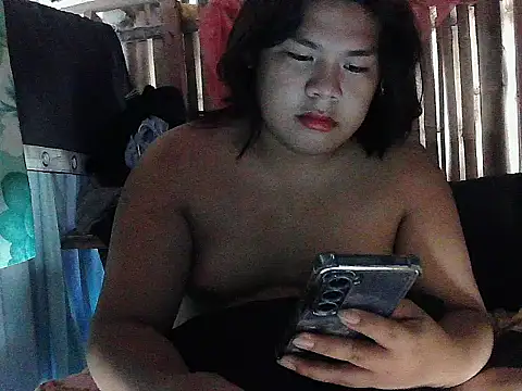 Show modela Huntrix2025 na web-kameri