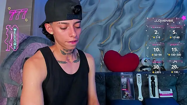 AmberAdams_ Adlı Modelin Canlı XXX Sohbeti