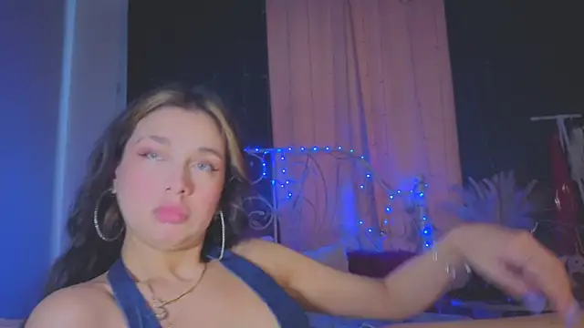 Funny_Bunny élő XXX-chatje