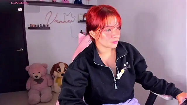Vannessa__Shy élő XXX-chatje