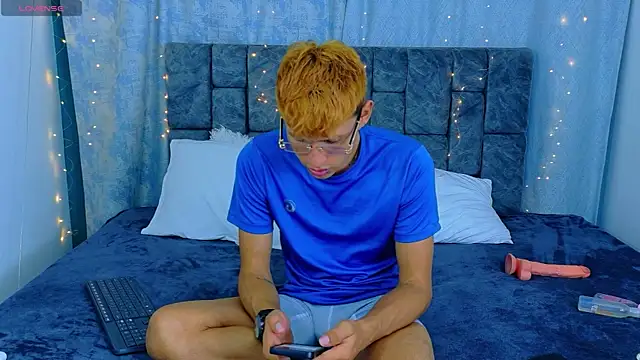 NicolasTorrez Live XXX-Chat