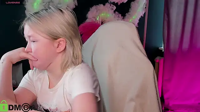 Chatroom XXX en direct de Sara_Robinson