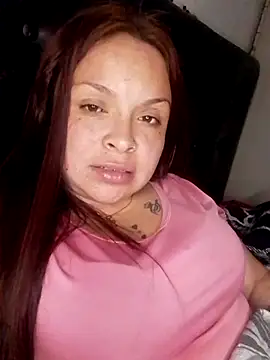 Lina19_93 élő XXX-chatje