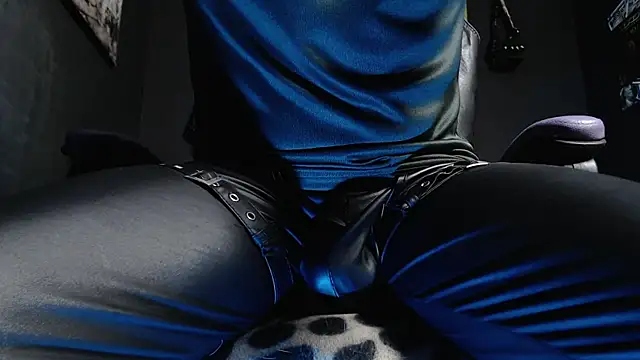 Dicaprioo_ élő XXX-chatje