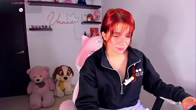 دردشة Vannessa__Shy الجنسية المباشرة