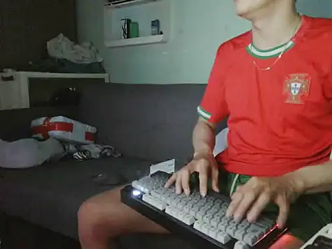 boyhigh1997 Show Webcam