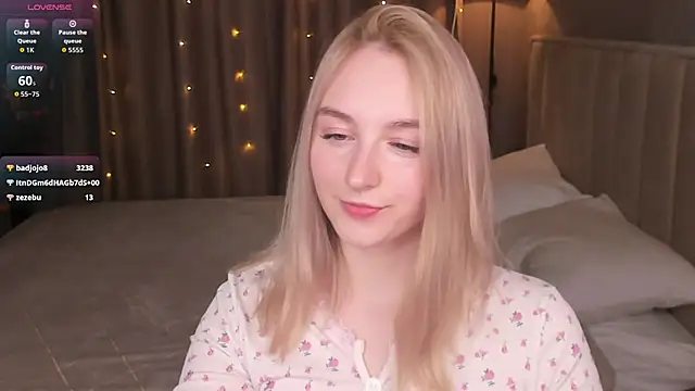 Chat XXX en directo de Shy_Polly