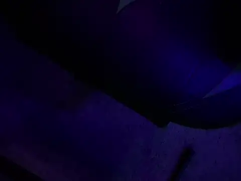 chronic_vibez: διαδικτυακό σόου στην κάμερα