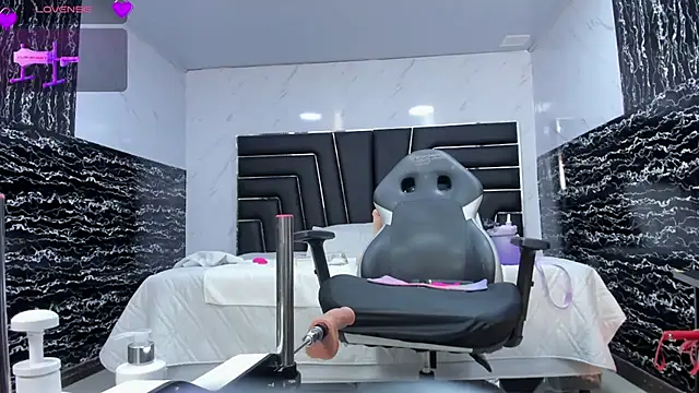 Chat XXX ao vivo de Ladyy_Scarlett