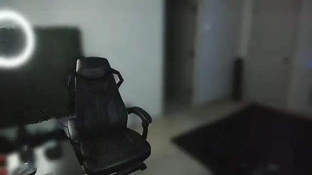 MastaWolfy Chat XXX in diretta