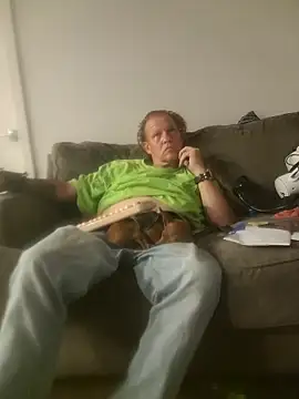 yourMasterisBored's Live XXX Chat