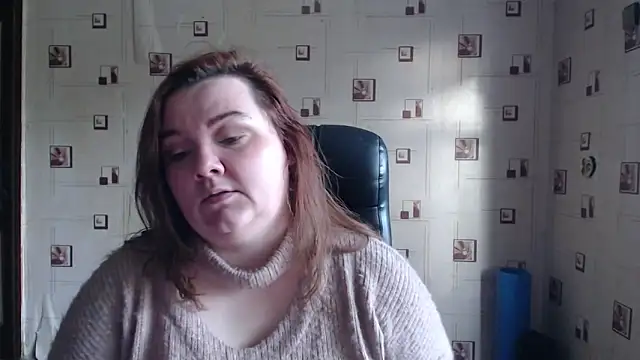 Chat +18 de TasyaBigTTs ao vivo