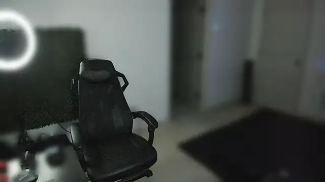 Chatroom XXX en direct de MastaWolfy