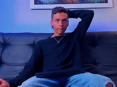 عرض كام Noahh_Saky